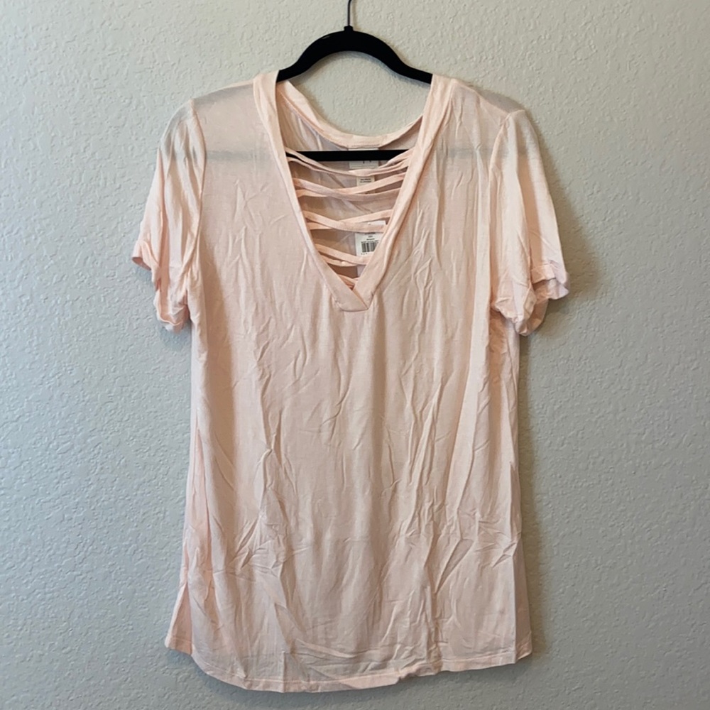 NWT Daytrip soft pink tee
